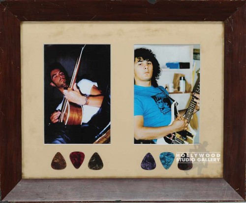 13X16 IAN & WILLIE/ GUITARS/ PICKS