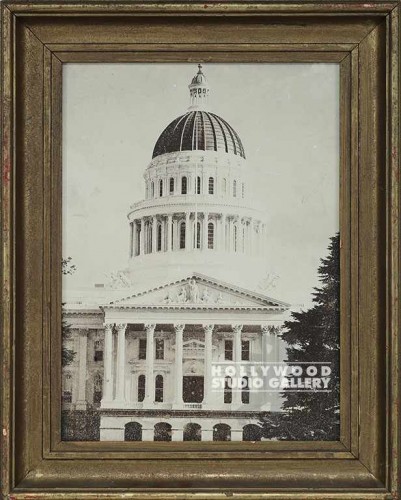 21x16 B/W State Capitol/Wood Frame