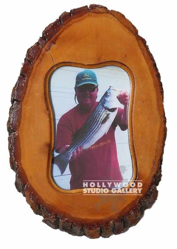 11x7 TREE TRUNK GUY W FISH
