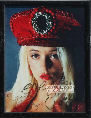 12X9 SUMMER RED HAT BY J.J.