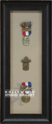 19X8 BLK WOOD FRM/(3) POLICE MEDALS
