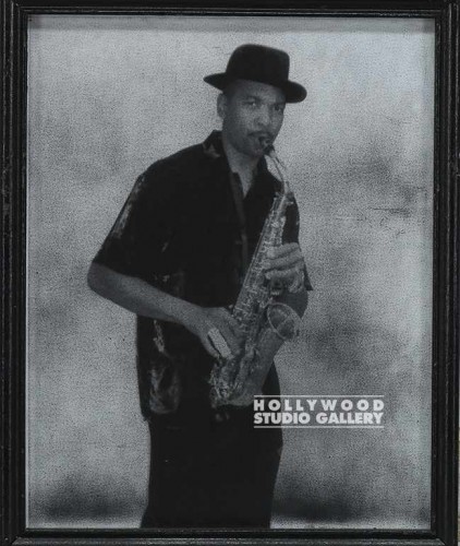 10X9 B/W PHOTO/BLK FRM/MAN WITH SA