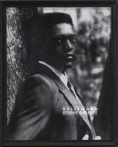 10X9 B/W PHOTO/BLK FRM/MAN W/ SUIT