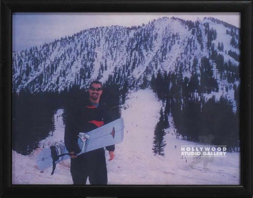 9X12 TABLETOP MAN W SNOWBOARD