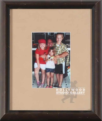 12X10 TABLETOP DAD W 3 KIDS SHORTS