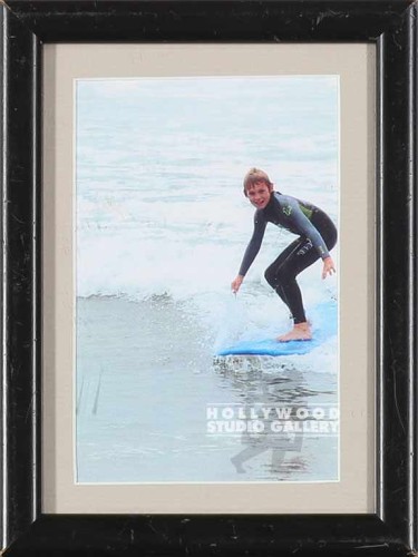 8X6 TABLETOP BOY SURFING WET SUIT