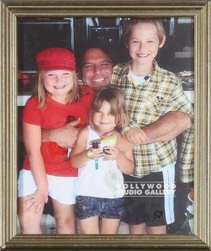 12X10 TABLETOP DAD AND THREE KIDS