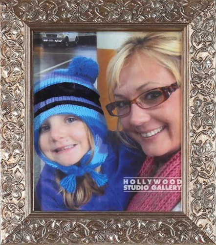 13X11 TABLETOP MOM, LIL GIRL BEANIE