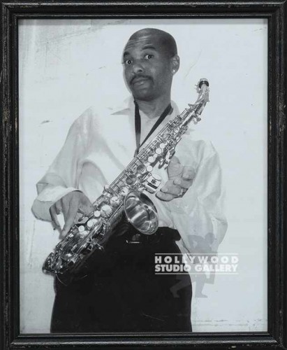 10X9 BLK FRM/ B/W/MAN W/ SAXOPHONE