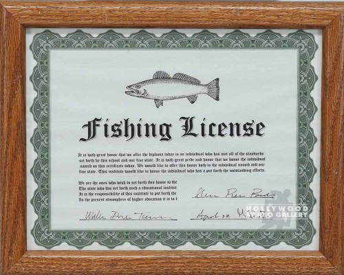 10X12 WOOD FRAME/ FISHING LICENSE