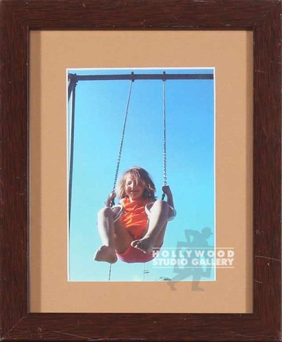 9X7 STND FRM/ LIL GIRL ON SWING
