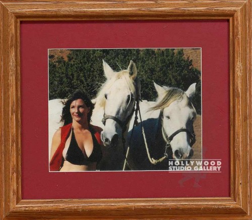 15X17WD FRM/WOMEN//TWO HORSES/CLOSE