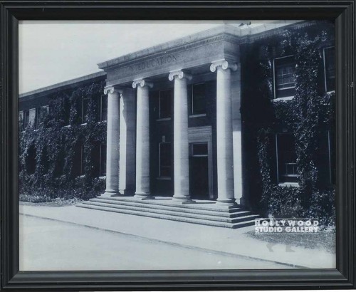 11X14 B/W BUILDNG/4 COLUMS/EDU./BLK
