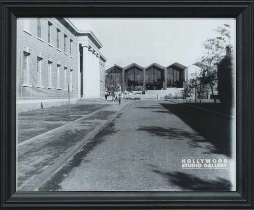 9X11 B/W SCHOOL CAMPUS/ BLK