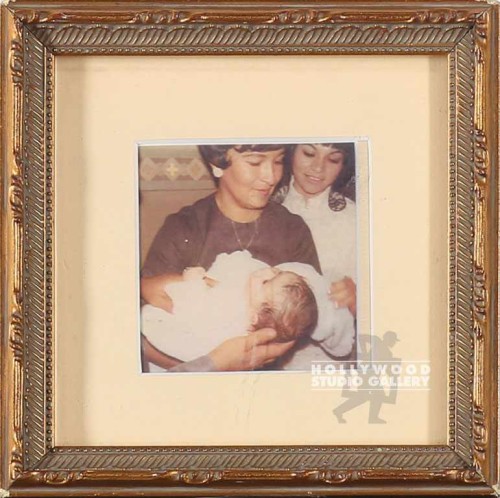 6X6 TABLETOP LADY HOLDING BABY
