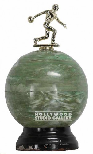 16 2 PC. MARB BOWLING TROPHY GREEN
