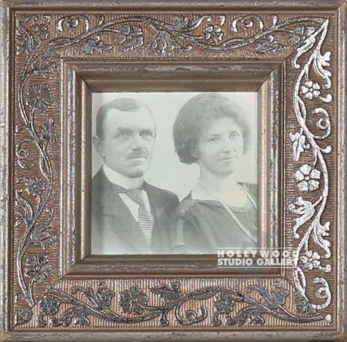 5X5 TABLETOP b-w VINT.COUPLE