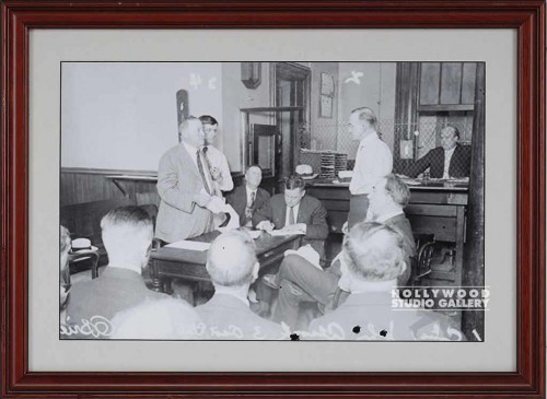 15X20 VINT.B/W 10 GUYS MEETING/WOOD