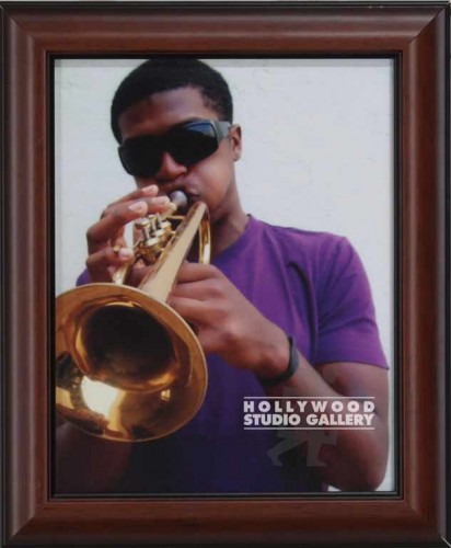 12x10 Color Kole with Trumpet