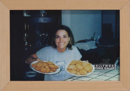 7x10 Color Carrie Holding Cookies