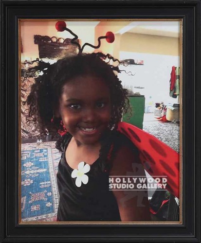 12x10 Clr Trought Daughter / Black Frame