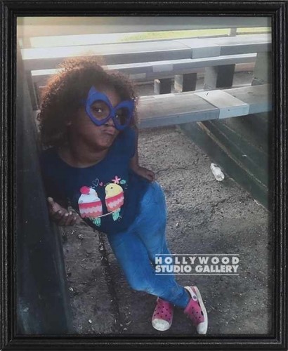 11x9 Clr Trought Daughter / Black Frame
