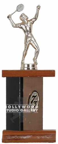 10`TENNIS WOOD TROPHY