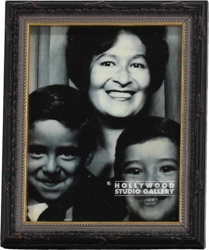 7x6 Tabletop-B W Mom 2 Boys