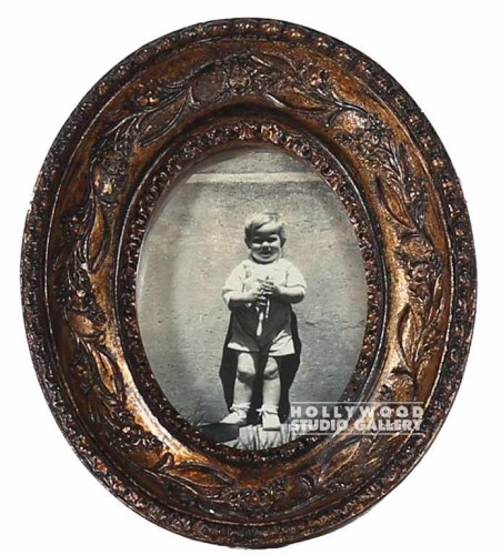 5x5 Tabletop Oval Sepia Boy Ornate