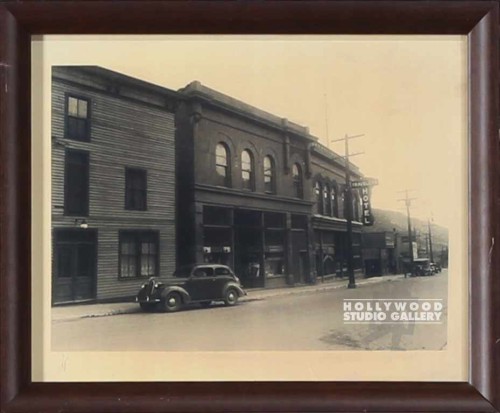 9x11 VINTAGE STREET SCENE