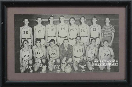 10x15 B/W BASKETBALL TEAM PHOTO