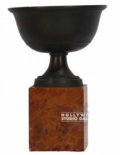 10X4 Medium Burl Stand w Att Urn