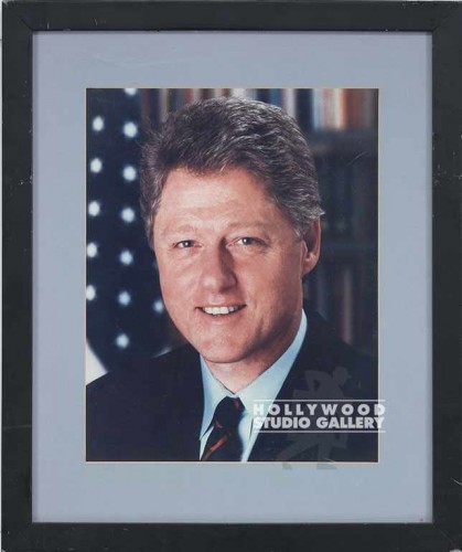19x16 President Clinton Photograph
