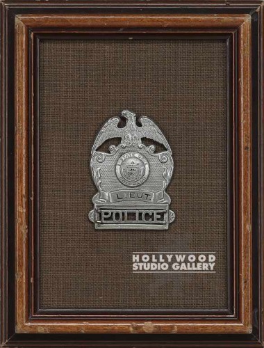 9x7 Lieut. Police Badge/Brwn Frm