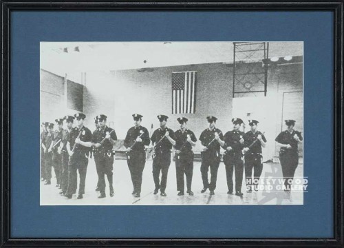 12x17 BXW PHOTO/POLICE W/BATONS/BLK