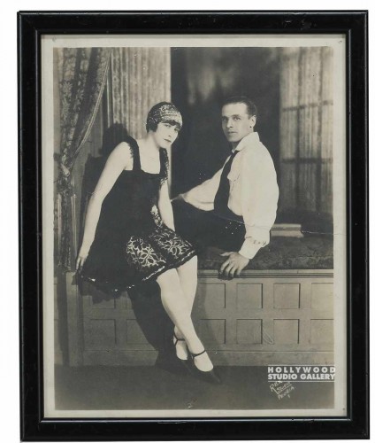 9x11 B/W 1920`S SITTING DANCERS