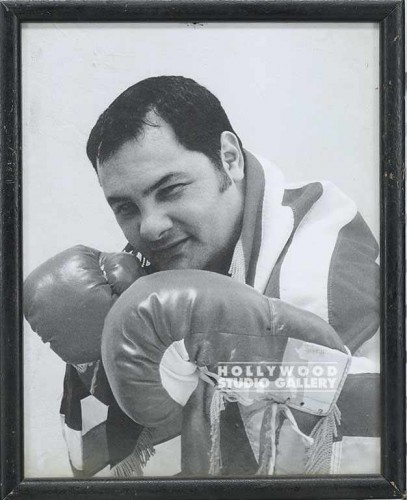 11X9 WILLIE/ B/W PHOTO/BOXER/GLOVES