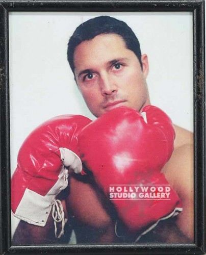 11X9 BOXER GUY/COLR/CLOSEUP/RED GLV