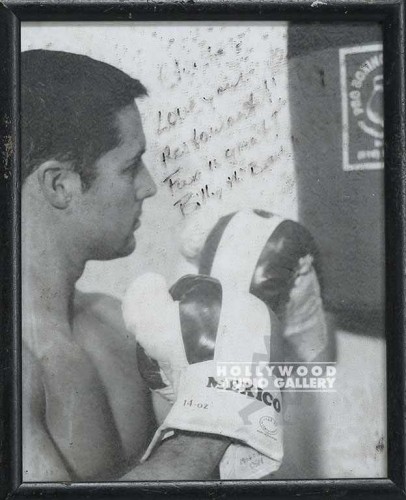 11X9 B/W BOXER GUY/PUNCHING BAG/GLV