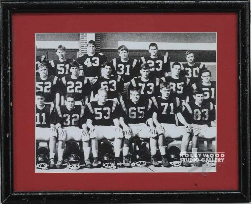 8X10 B&W FOOTBALL TEAM PHOTO