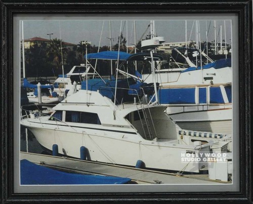 8X10 BOAT IN MARINA BLK FRM GRY MAT