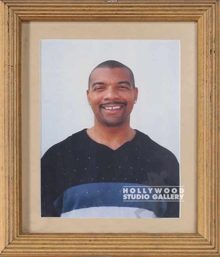 11X9 TABLETOP SMILING BLACK MAN