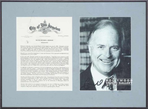 15x21 Mayor Rirodan Photo/BIOGRAPHY