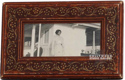 5x8 TABLETOP VINT.ETHNIC WOMAN