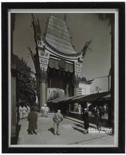 9x11 B/W CHINESE THEATRE/PERIOD