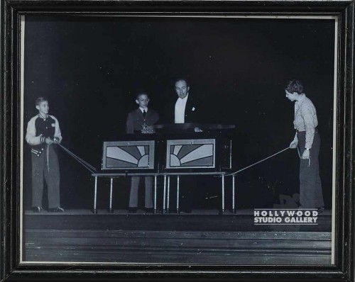 9x11 B/W Magician Photo/BLCK WD FRM