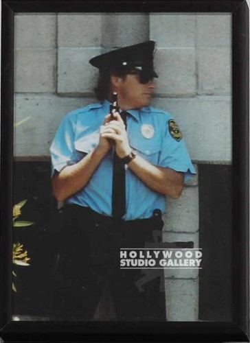 SBM 5X7 COP WITH GUN