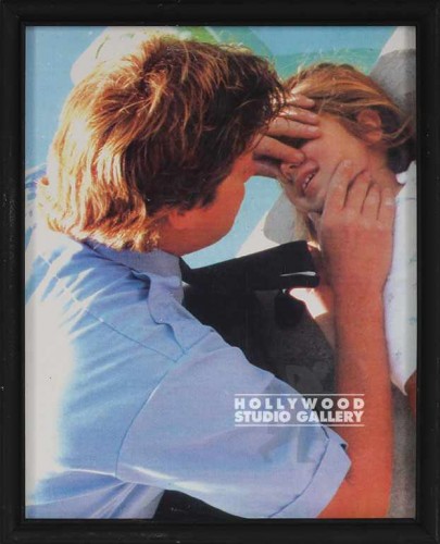 8X10 VERT/MALE COP W/CHILD FIST AID