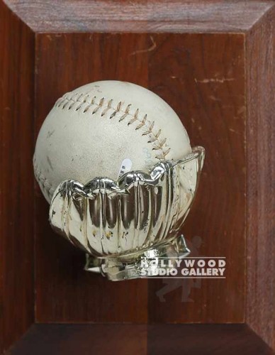 3D BASEBALL WALL PLAQUE W/BALL