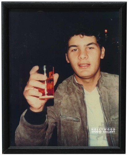 11x9 Young Willie with Drink